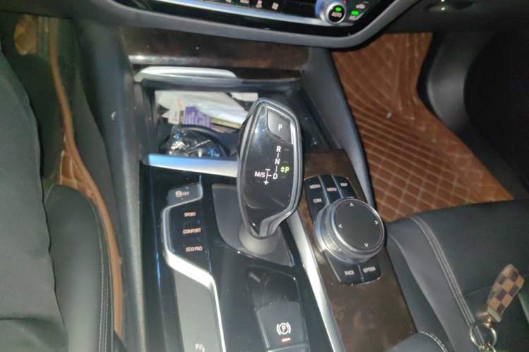 Used BMW 5 Series 2018 528Li Launch Special Edition Gear Lever