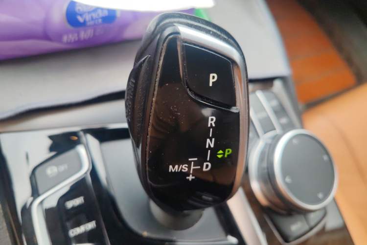 Used BMW 5 Series 2018 528Li Launch Special Edition Gear Lever