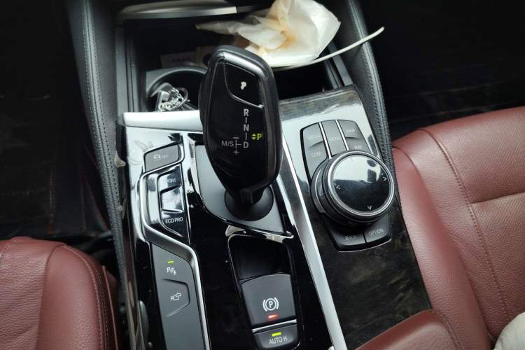Used BMW 5 Series 2018 530Li Luxury Edition M Sport Package Gear Lever