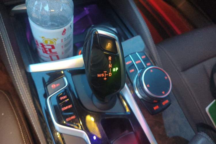 Used BMW 5 Series 2018 525Li Luxury Package Gear Lever