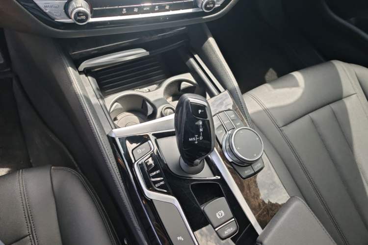 Used BMW 5 Series 2018 525Li M Sport Package Gear Lever