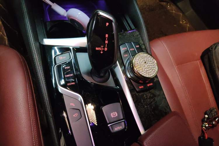 Used BMW 5 Series 2018 Restyled 530Li Luxury Edition M Sport Package Gear Lever