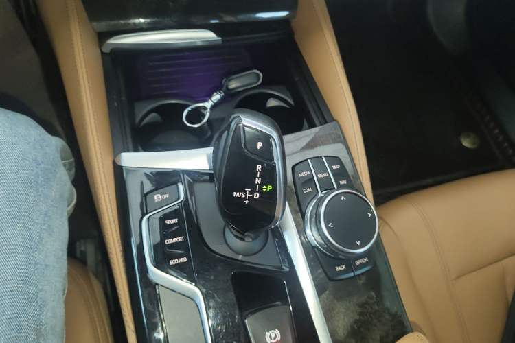 Used BMW 5 Series 2018 Restyled 530Li Leading Edition M Sport Package Gear Lever