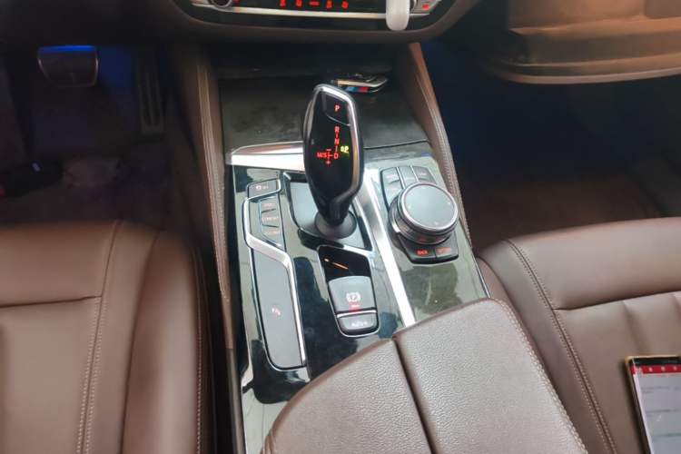 Used BMW 5 Series 2018 525Li M Sport Package Gear Lever