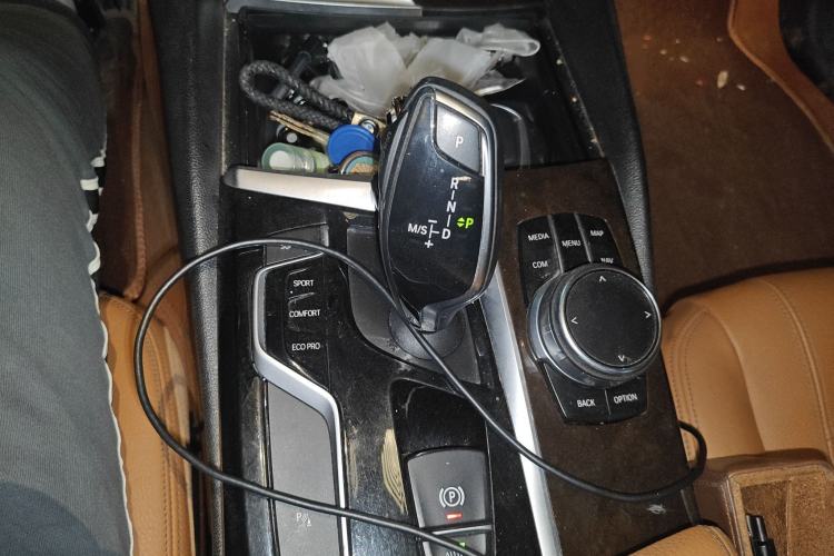 Used BMW 5 Series 2018 528Li Launch Special Edition Gear Lever