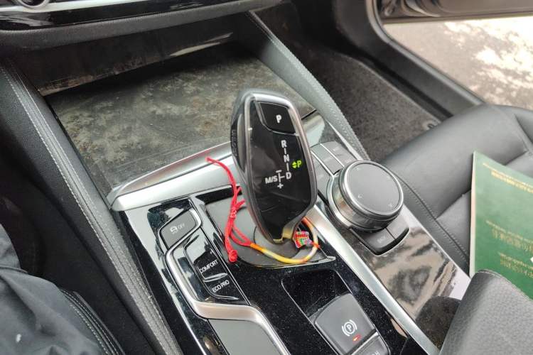 Used BMW 5 Series 2018 530Li Leading Model M Sport Package Gear Lever