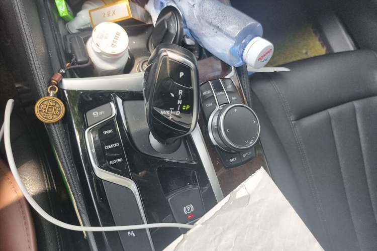 Used BMW 5 Series 2018 525Li Luxury Package Gear Lever