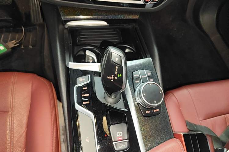 Used BMW 5 Series 2018 528Li Launch Special Edition Gear Lever