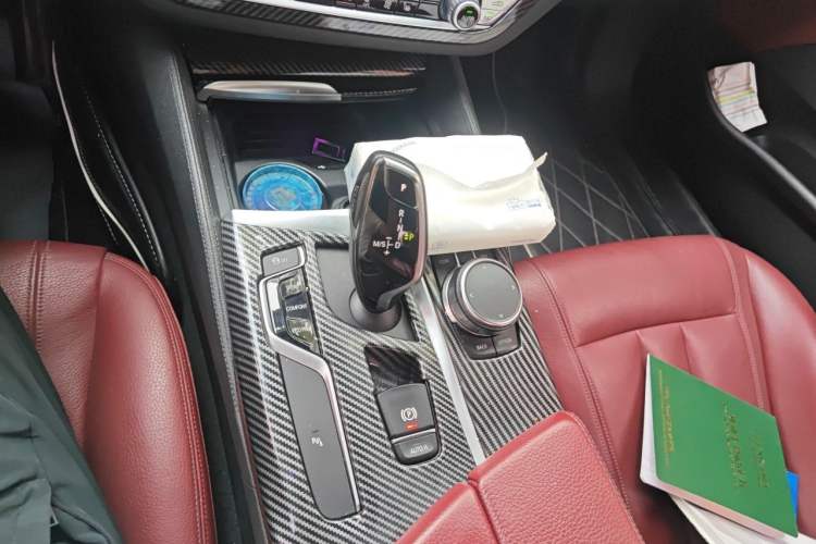 Used BMW 5 Series 2018 Restyled 530Li Leading Edition M Sport Package Gear Lever