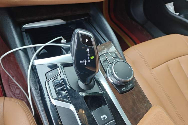 Used BMW 5 Series 2018 528Li Launch Special Edition Gear Lever