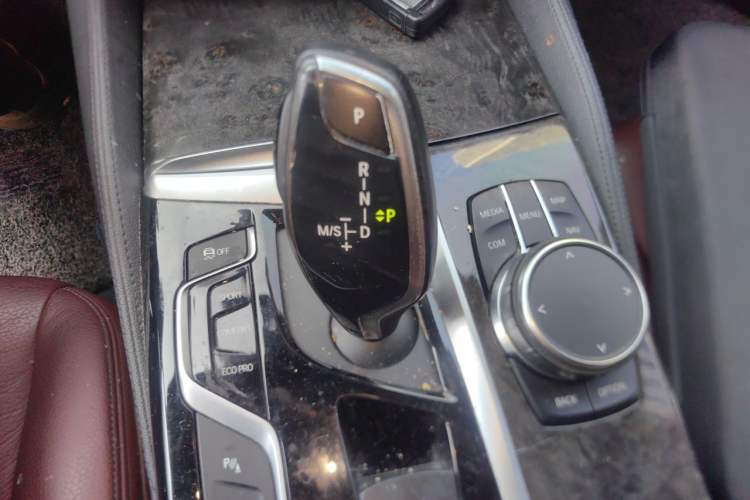 Used BMW 5 Series 2018 Restyled 530Li Leading Edition M Sport Package Gear Lever