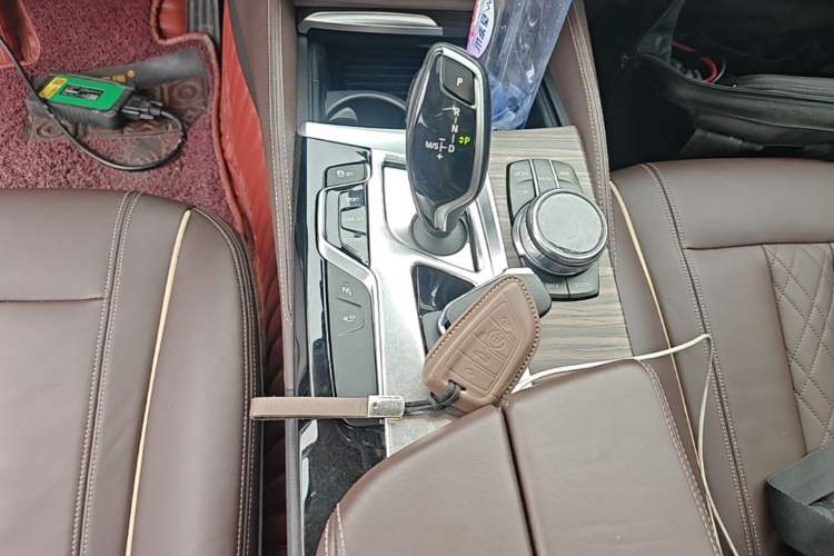 Used BMW 5 Series 2018 530Li Luxury Edition Premium Package Gear Lever