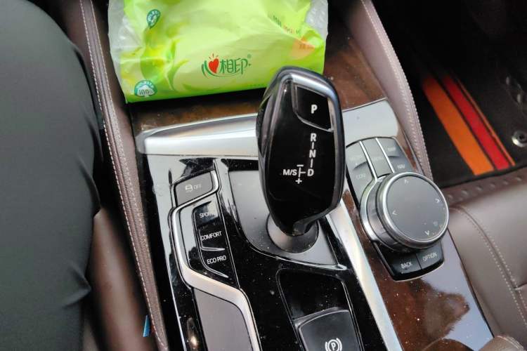 Used BMW 5 Series 2018 525Li Luxury Package Gear Lever