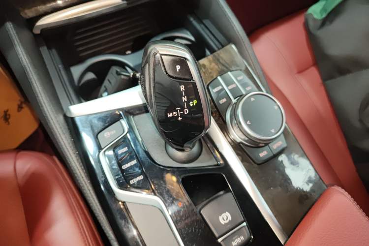 Used BMW 5 Series 2018 Restyled 530Li Leading Edition M Sport Package Gear Lever