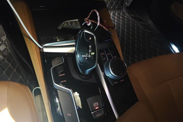 Used BMW 5 Series 2018 Restyled 530Li Leading Edition M Sport Package Gear Lever