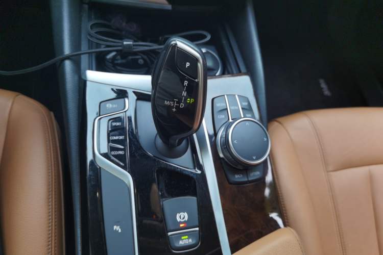 Used BMW 5 Series 2018 528Li Launch Special Edition Gear Lever