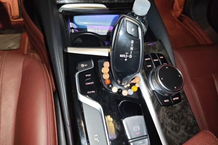 Used BMW 5 Series 2018 Restyled 530Li Leading Edition M Sport Package Gear Lever