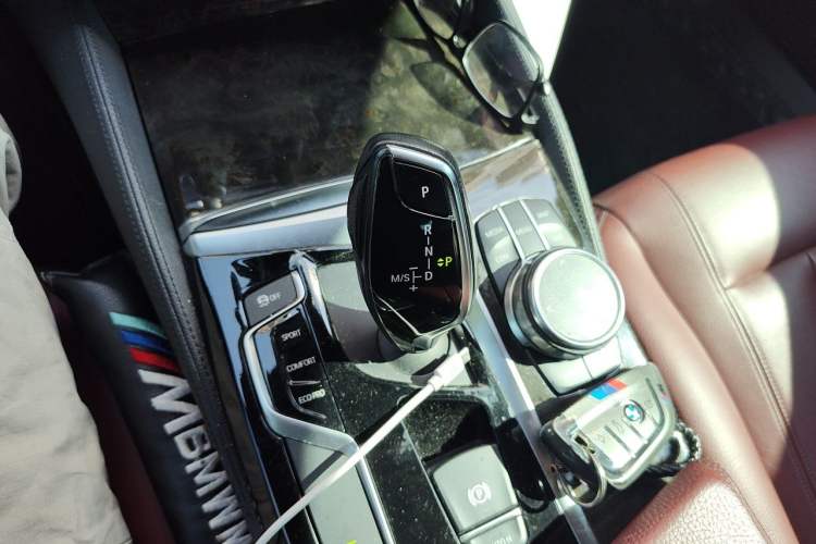 Used BMW 5 Series 2018 Restyled 530Li Leading Edition M Sport Package Gear Lever