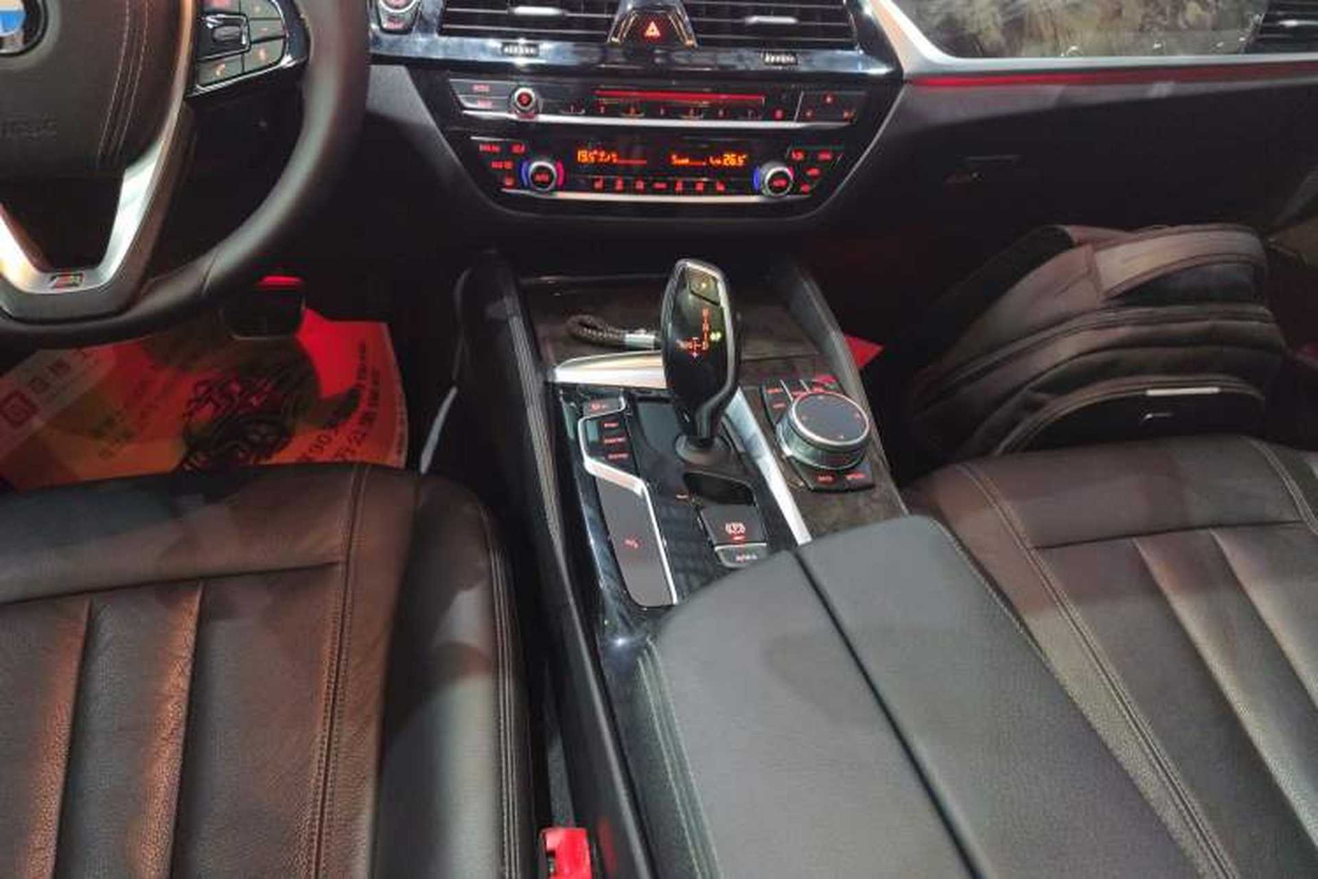 Used BMW 5 Series 2018 530Li Leading Model M Sport Package Gear Lever