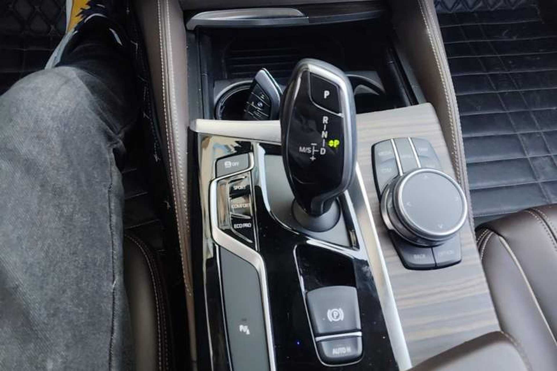 Used BMW 5 Series 2018 530Li Leading Edition Luxury Package Gear Lever