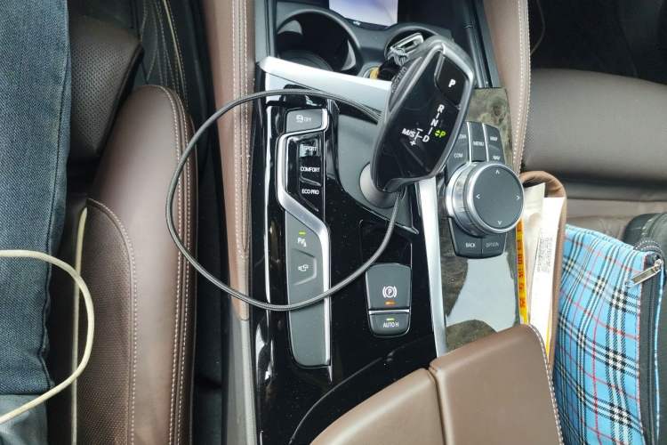Used BMW 5 Series 2018 530Li Luxury Edition M Sport Package Gear Lever
