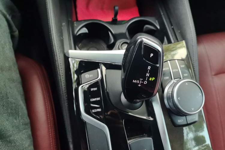 Used BMW 5 Series 2018 530Li Leading Model M Sport Package Gear Lever