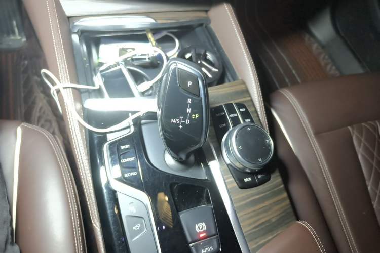 Used BMW 5 Series 2018 Facelifted 530Li Luxury Edition Premium Package Gear Lever