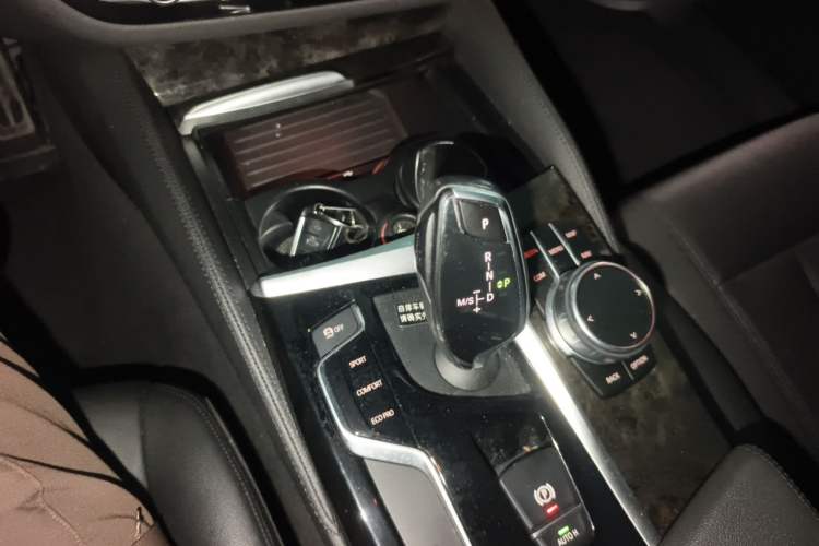 Used BMW 5 Series 2018 525Li M Sport Package Gear Lever