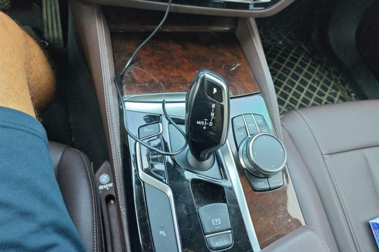 Used BMW 5 Series 2018 525Li Luxury Package Gear Lever