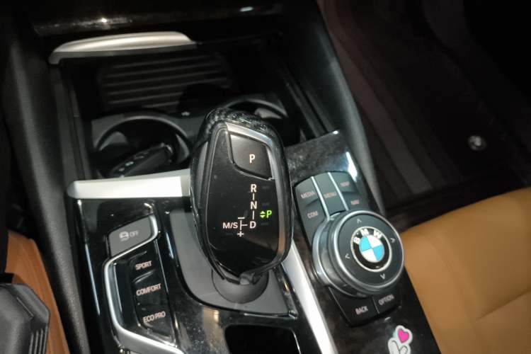 Used BMW 5 Series 2018 528Li Launch Special Edition Gear Lever