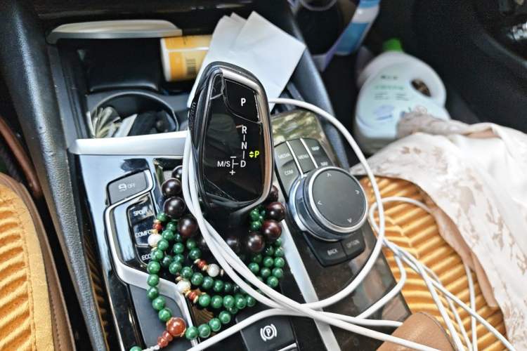 Used BMW 5 Series 2018 528Li Launch Special Edition Gear Lever