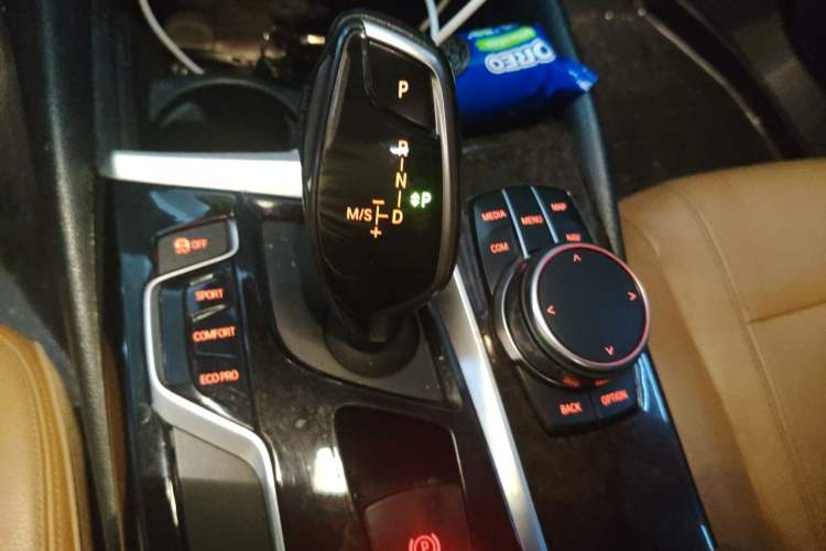 Used BMW 5 Series 2018 528Li Launch Special Edition Gear Lever