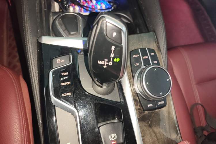 Used BMW 5 Series 2018 Restyled 530Li Leading Edition M Sport Package Gear Lever