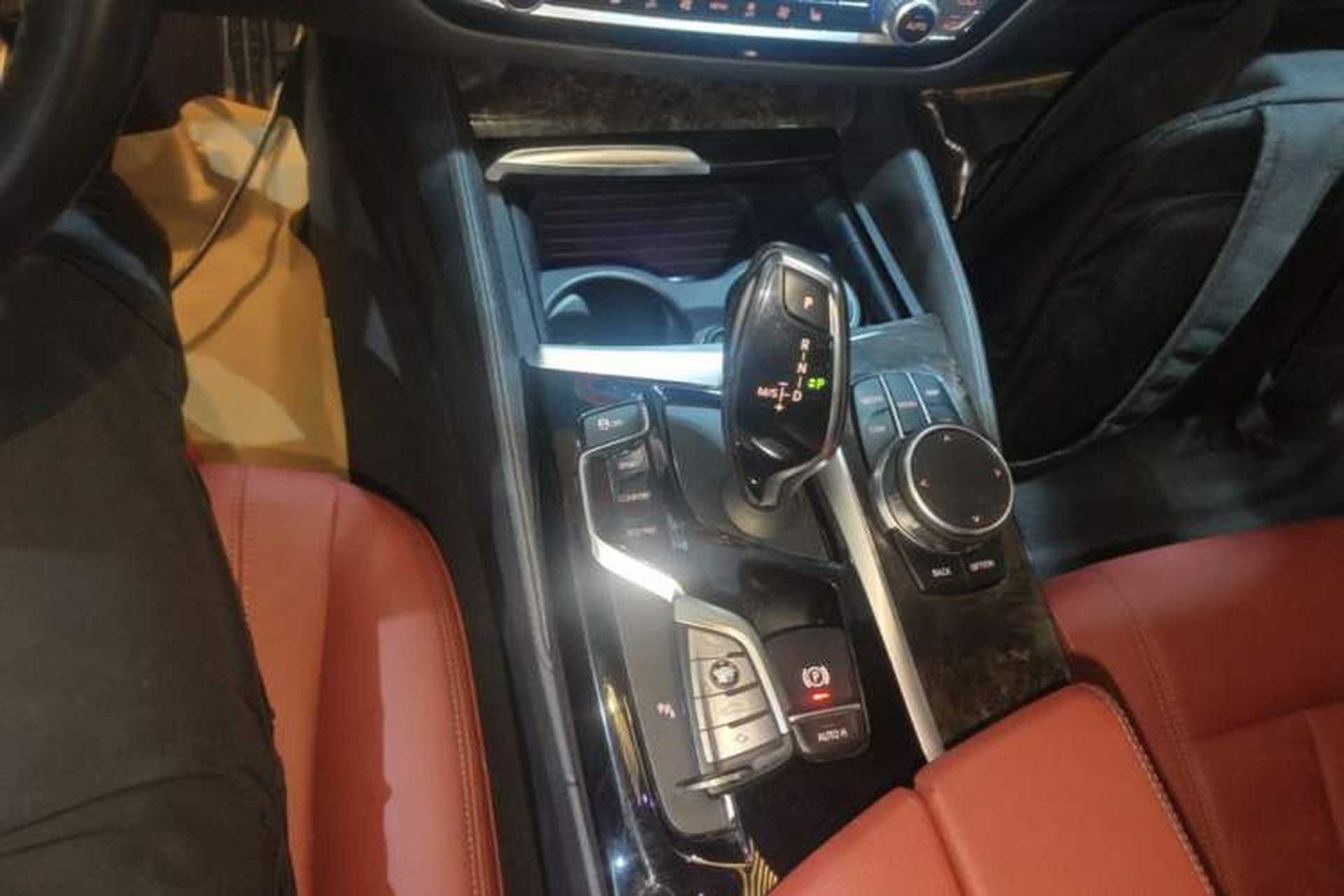 Used BMW 5 Series 2018 Restyled 530Li Leading Edition M Sport Package Gear Lever