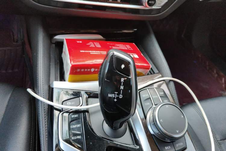 Used BMW 5 Series 2018 525Li Luxury Package Gear Lever