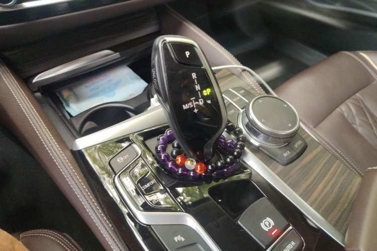 Used BMW 5 Series 2018 530Li Luxury Edition Premium Package Gear Lever