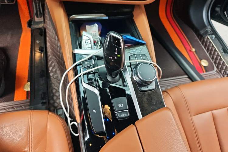 Used BMW 5 Series 2018 530Li Leading Model M Sport Package Gear Lever