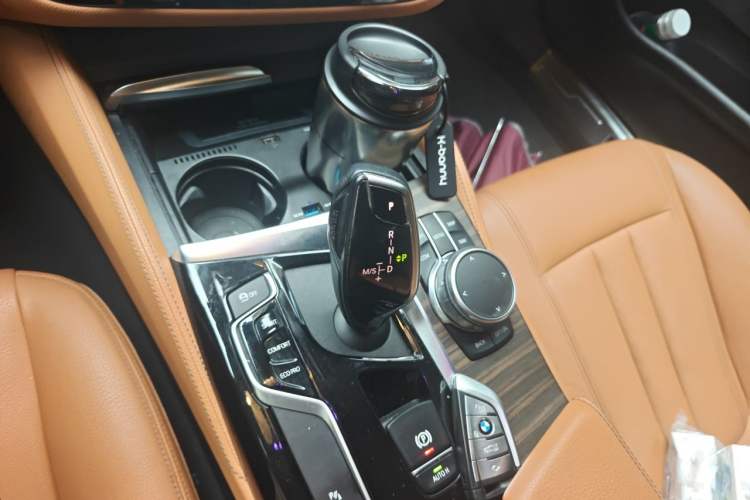 Used BMW 5 Series 2018 Revised Version 530Li Leading Edition Luxury Package Gear Lever