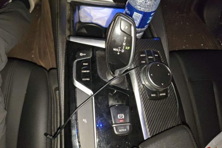 Used BMW 5 Series 2018 525Li Luxury Package Gear Lever