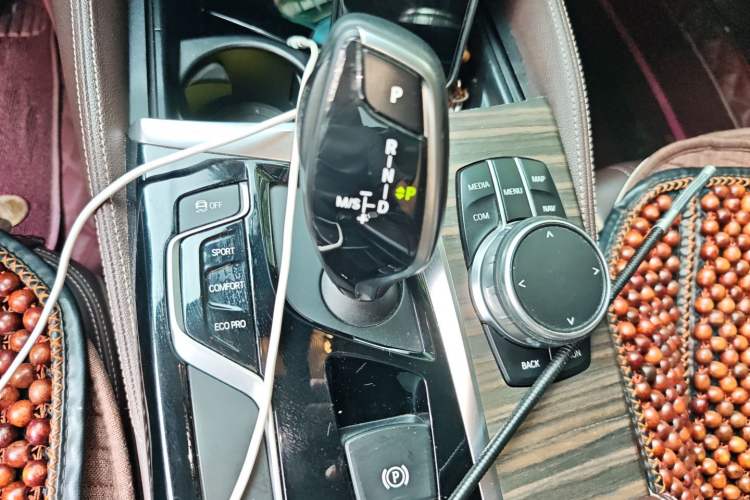Used BMW 5 Series 2018 Revised Version 530Li Leading Edition Luxury Package Gear Lever