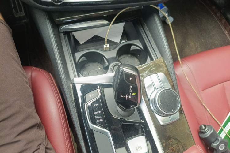 Used BMW 5 Series 2018 Restyled 530Li Leading Edition M Sport Package Gear Lever