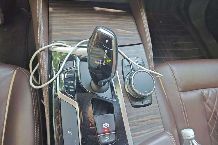 Used BMW 5 Series 2018 Facelifted 530Li xDrive Luxury Package Gear Lever