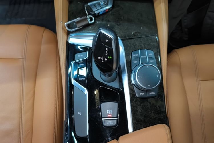 Used BMW 5 Series 2018 Restyled 530Li Leading Edition M Sport Package Gear Lever