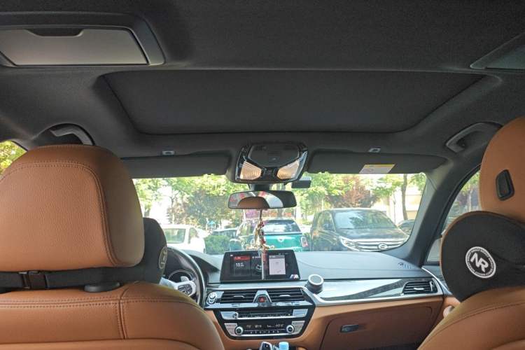 Used BMW 5 Series 2018 Facelifted 530Li xDrive M Sport Package Headliner