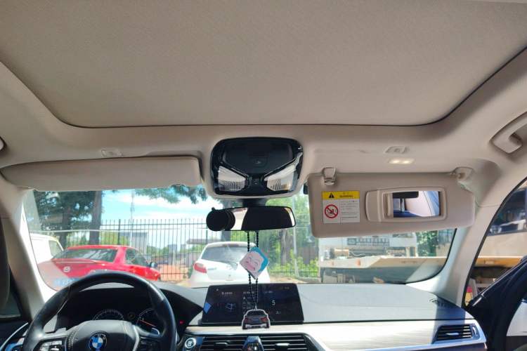 Used BMW 5 Series 2018 540Li Executive Edition Headliner