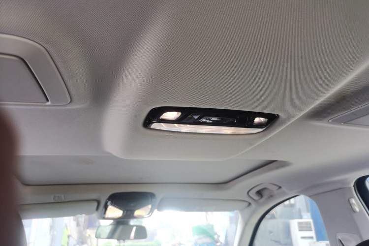 Used BMW 5 Series 2018 525Li Luxury Package Headliner