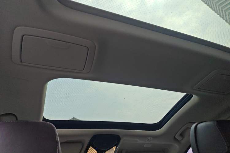 Used BMW 5 Series 2018 Revised 540Li Executive Edition Headliner
