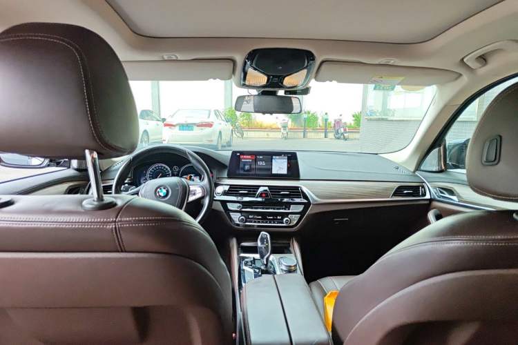 Used BMW 5 Series 2018 Revised Version 530Li Leading Edition Luxury Package Headliner