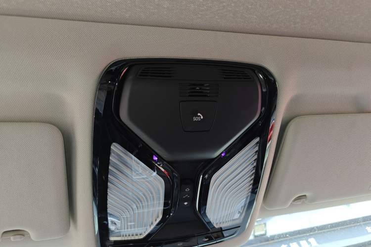 Used BMW 5 Series 2018 530Li xDrive Luxury Package Headliner