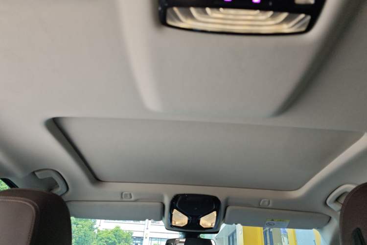 Used BMW 5 Series 2018 525Li Luxury Package
